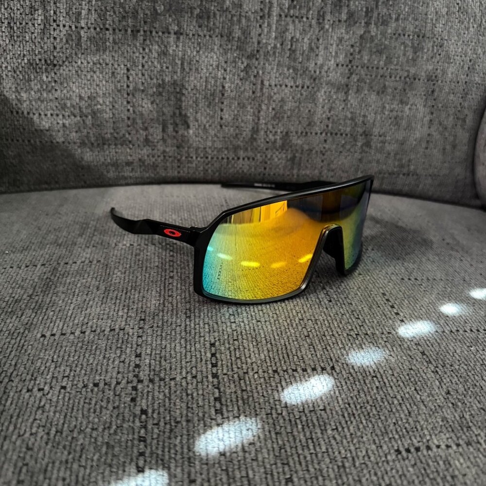 (OO9406) Oakley Sutro PRIZM Polarized Black Frame - Picture 10 of 12